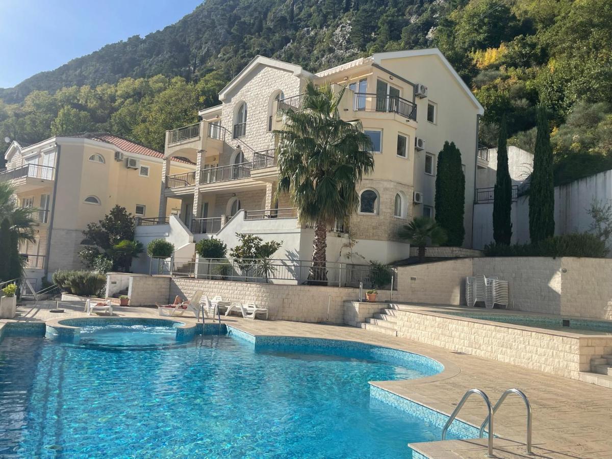 Stunning View To Kotor Bay And Old Town - C2 Vista Apartment Muo Exterior photo