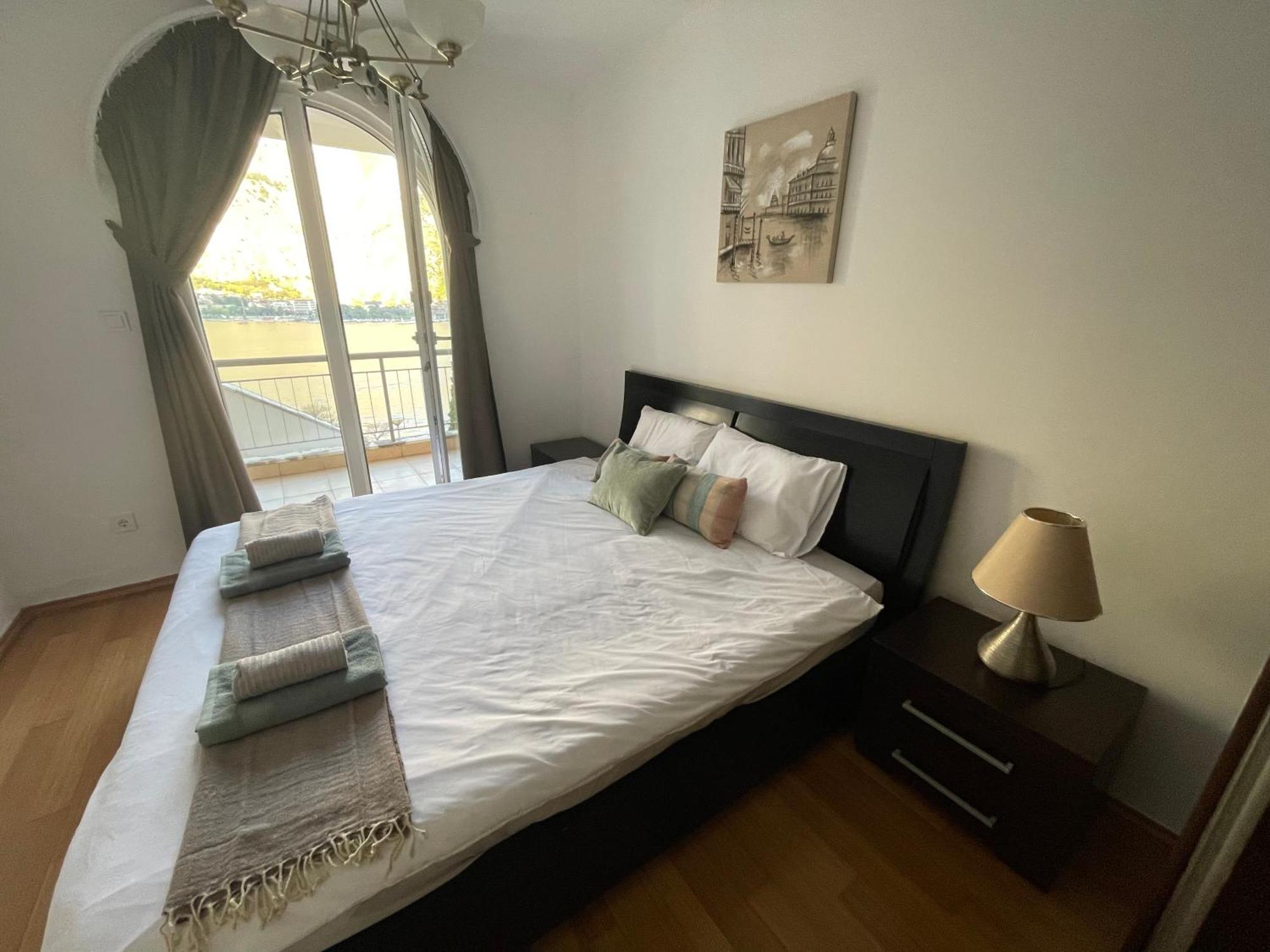 Stunning View To Kotor Bay And Old Town - C2 Vista Apartment Muo Exterior photo